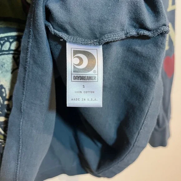 Daydreamer T-Shirt Queen of Hearts Long Sleeve Tee Shirt Charcoal Gray Small - Picture 5 of 5